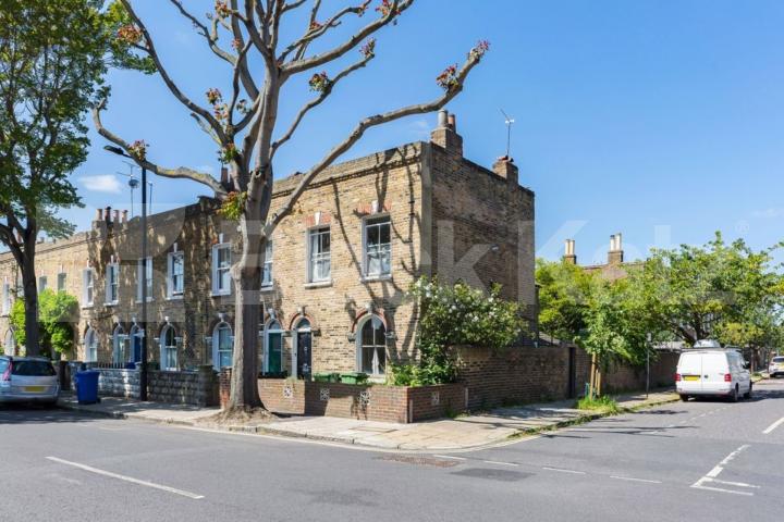 Great Terraced House in Bermondsey Lynton Road , Bermondsey